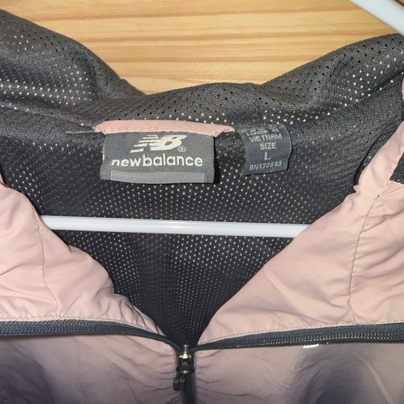 New Balance Jacket - Picture 2 of 4